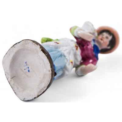 Скульптура-бутоньерка «Цветочница» Западная Европа XIX век