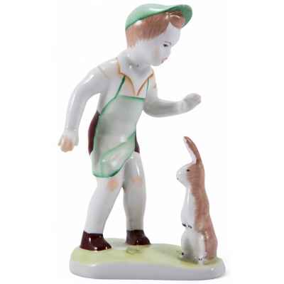 Скульптура Мальчик и зайчик фарфор, Акуинкум (Aquincum) Венгрия сер. ХХ в. Н-14,2 см. Акуинкум, Венгрия Третья четверть XX века