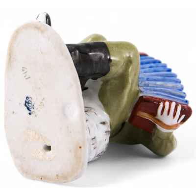 Скульптура «Гармонист» («Василий Теркин») ЛФЗ 1950-1960-гг