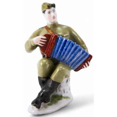 Скульптура «Гармонист» («Василий Теркин») ЛФЗ 1950-1960-гг