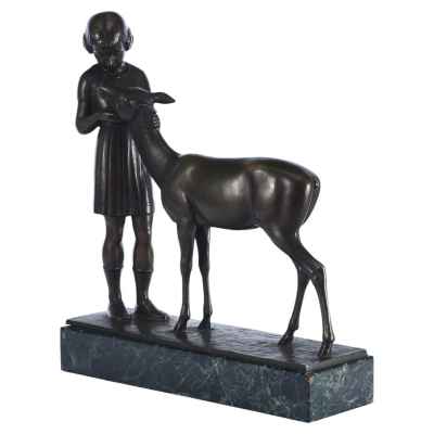 Скульптура «Девочка с косулей» Европа 1930- гг