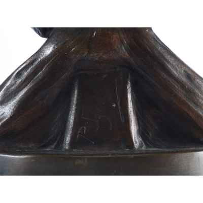 Ваза «Дама в платье» Австрия Начало XX века