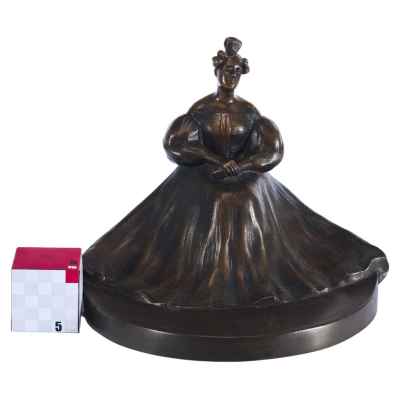 Ваза «Дама в платье» Австрия Начало XX века