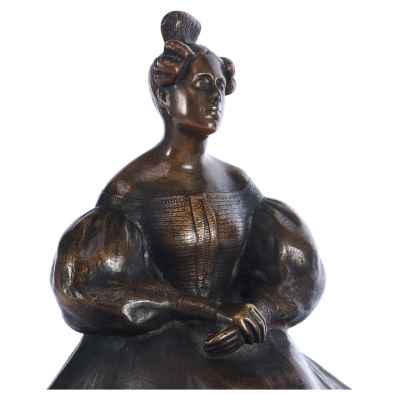 Ваза «Дама в платье» Австрия Начало XX века