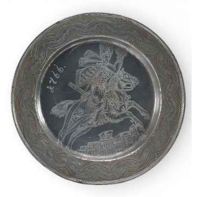 Блюдо «Черный гусар» Россия третья четверть ХVIII века