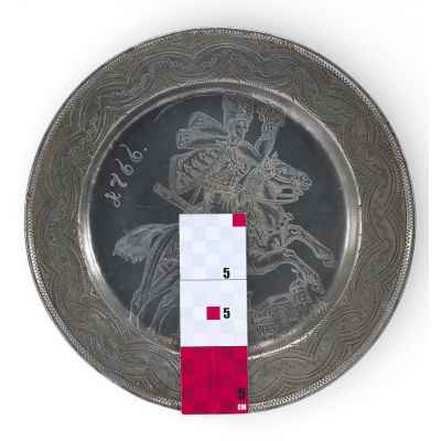 Блюдо «Черный гусар» Россия третья четверть ХVIII века