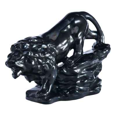 Скульптура Спускающийся лев керамика, Европа 1920-30-е гг. Н-23 см. Европа 1920-1930-гг