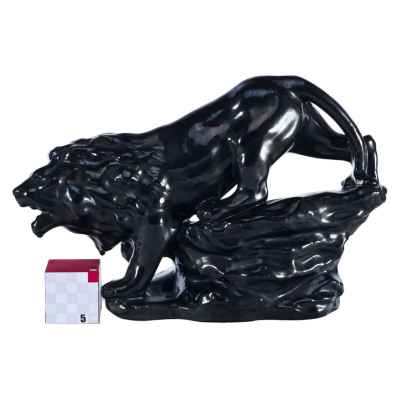 Скульптура Спускающийся лев керамика, Европа 1920-30-е гг. Н-23 см. Европа 1920-1930-гг