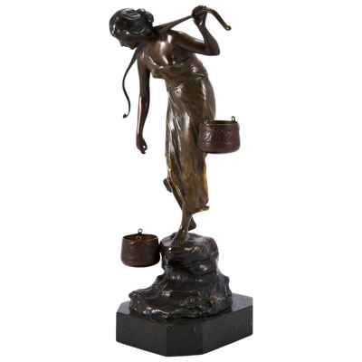 Скульптура «У источника» Европа начало ХХ века