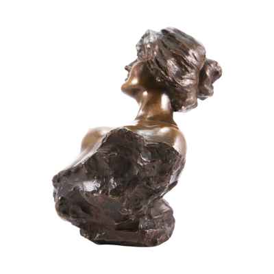 Скульптура «Бюст обнаженной» Европа начало ХХ века