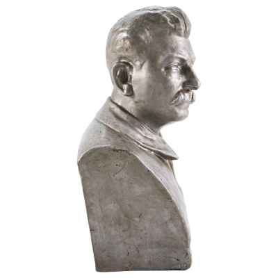 Скульптура «Бюст Сталина» СССР, завод Гжель 1938