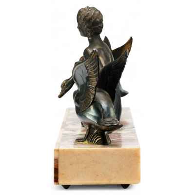 Скульптура «Девушка и лебеди» Европа Вторая четверть XX века