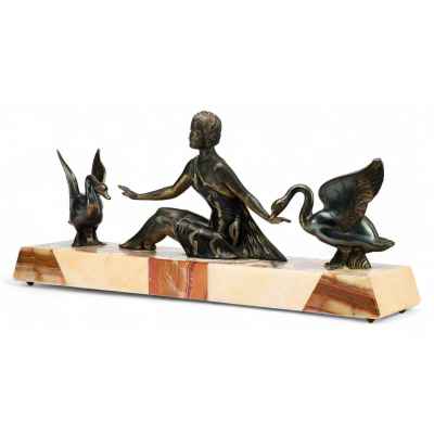 Скульптура «Девушка и лебеди» Европа Вторая четверть XX века