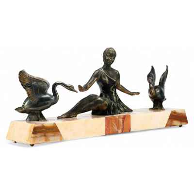 Скульптура «Девушка и лебеди» Европа Вторая четверть XX века
