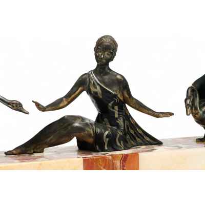 Скульптура «Девушка и лебеди» Европа Вторая четверть XX века