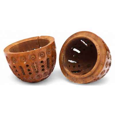 Яйцо пасхальное деревянное с резьбой  Начало XX века