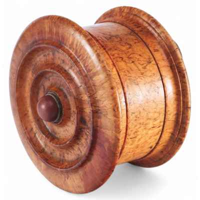 Шкатулка из карельской березы, Россииская Империя, 1910-е гг. Россия Начало XX века