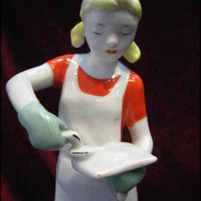 Статуэтка «Штукатурщица» (01681)  