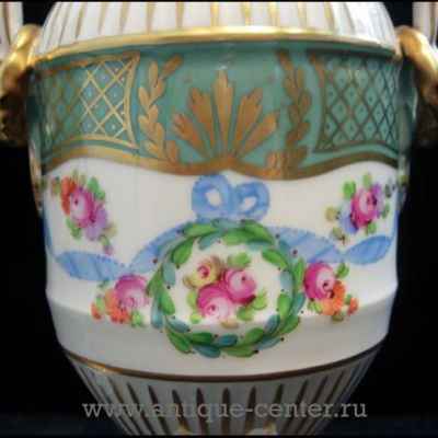 Декоративные парные вазы  