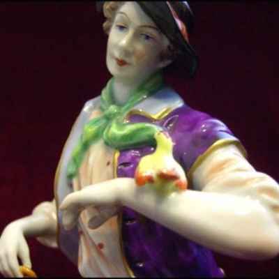 Парные статуэтки «Птицелов» и «Дама с цветами» (01671)  