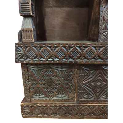 Настенный шкафчик с колонкой Абрамцево Загорский комбинат Сергиевская кустарно-промышленная артель 1930-е гг. Россия 1930- гг