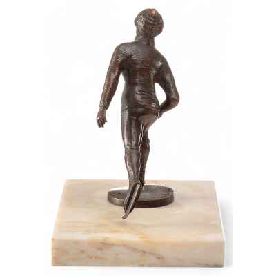 Скульптура «Конькобежец» Европа первая четверть ХХ века