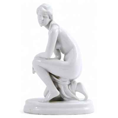 Скульптура Обнаженная фарфор, Жолнаи (Zsolnay) Печ Венгрия сер. ХХ в. Н-22,5 см. Печ, Венгрия 1924-1970 гг
