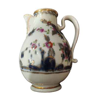 Молочник фарфор, Венская королевск. мануф. XIX в. Н-14,5 см. Австро-Венгрия последняя четверть XIX века