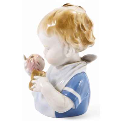 Скульптура Девочка с яблоками фарфор, ГДР 1972-76 гг. Н-15,5 см. ГДР 1972-76 гг