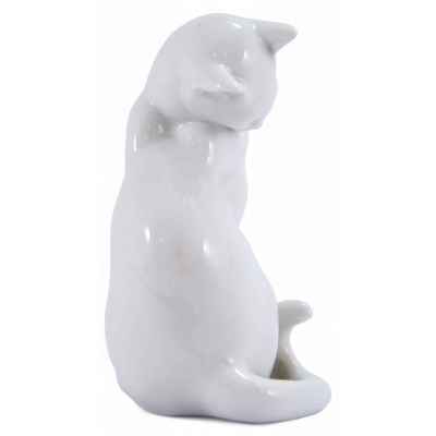 Скульптура Умывающаяся Кошка фарфор, Аугартен (Augarten) Австрия посл. 1923 г. Н-14,5 см. Аугартен. Австрия после 1923 г