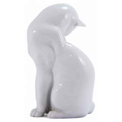 Скульптура Умывающаяся Кошка фарфор, Аугартен (Augarten) Австрия посл. 1923 г. Н-14,5 см. Аугартен. Австрия после 1923 г