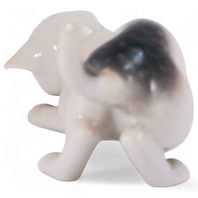 Скульптура Котенок с мячикомфарфор, Metzler & Ortloff Германия 1923-72 гг. 12,5х6,6 см. Metzler & Ortloff, Тюрингия, Германия 1923-1972 гг