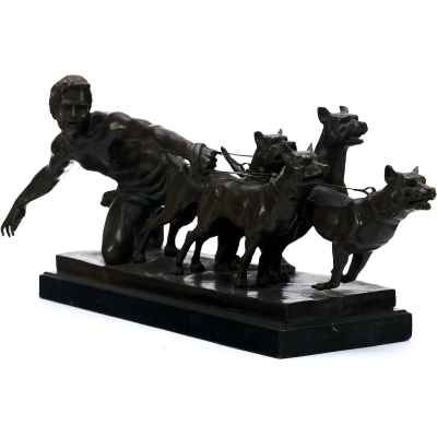 Скульптурная композиция «Гончие» Европа начало XXI века