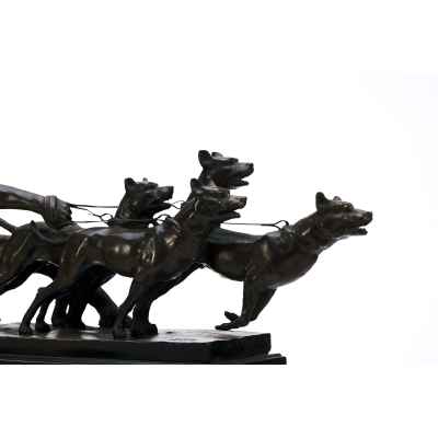 Скульптурная композиция «Гончие» Европа начало XXI века