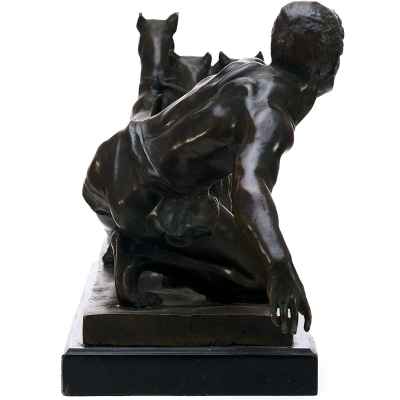 Скульптурная композиция «Гончие» Европа начало XXI века