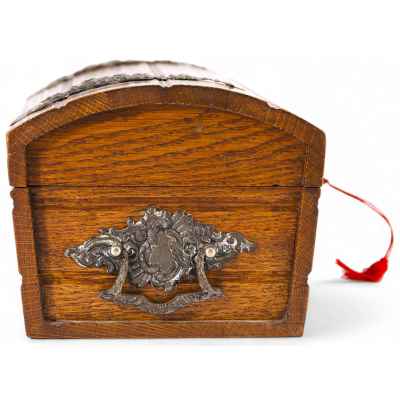 Сундучок с накладками в стиле нео-рококо дерево, Европа сер. ХХ в. 13,2x27x16,7 см. Европа Середина XX века