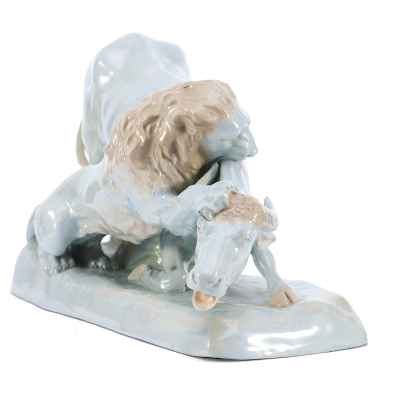 Скульптура Схватка льва с буйволом фаянс Erich Oehme 45х27 см. Европа середина ХХ века