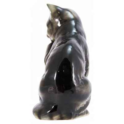 Скульптура Кошка, лижущая лапу фаянс Гебель (Goebel) Германия 1979-90-е г. H-26 см. Гебель, Германия 1979-1990 гг