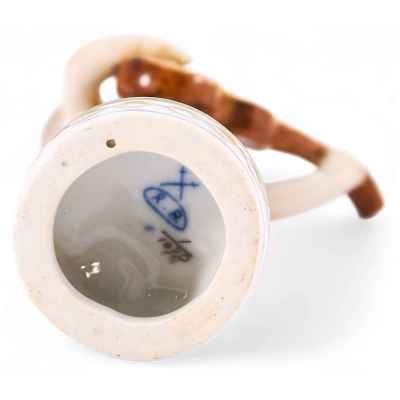 Скульптура «Девочка с гитарой» Германия. XX век