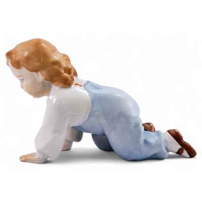 Скульптура Ползущий ребенок фарфор, Акуинкум (Aquincum) Венгрия сер. ХХ в. Н-9,8 см. Акуинкум, Венгрия последняя четверть ХХ века