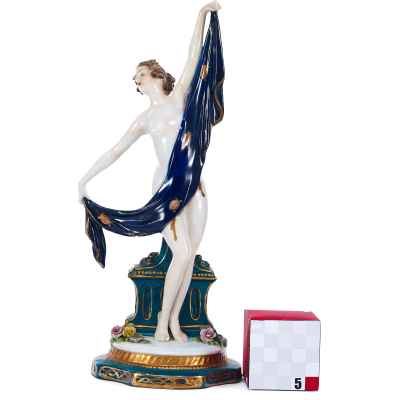 Скульптура Обнаженная фарфор, Е.&А. Müller Германия 1890-1927 гг. Н- 27,8 см. Рудольштадт 1890-1927 гг