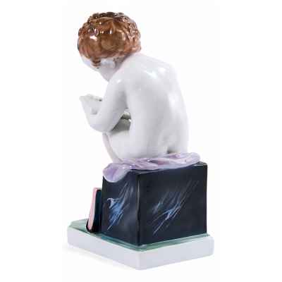 Скульптура Пишущий ребенок фарфор, Карл Энс (Karl Ens) Германия до 1945 г. Н-24 см. Фолькштадт, Германия. до 1945 г