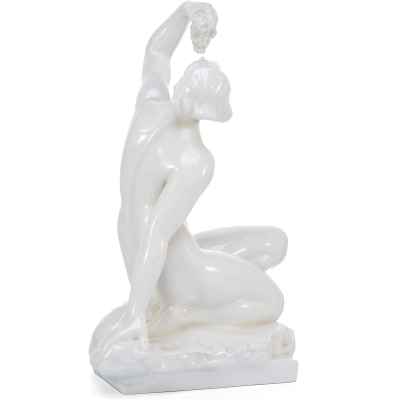 Скульптура Девушка с виноградом фаянс, авт. Ян Соммер (Jan Sommer) K.S. Bechyně Чехословакия 1920-30 гг. Н-35,5 см. Бечина, Чехословакия 1920-1930 гг