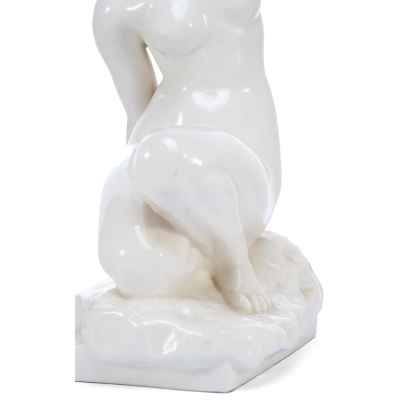 Скульптура Девушка с виноградом фаянс, авт. Ян Соммер (Jan Sommer) K.S. Bechyně Чехословакия 1920-30 гг. Н-35,5 см. Бечина, Чехословакия 1920-1930 гг