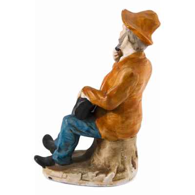 Скульптура Курильщик бисквит Германия пер. пол. ХХ в.  Н-13,5 см. Германия. первая половина ХХ века