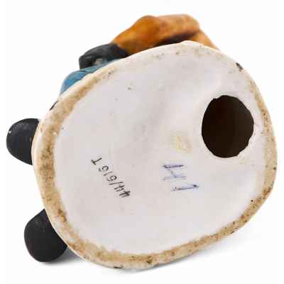 Скульптура Курильщик бисквит Германия пер. пол. ХХ в.  Н-13,5 см. Германия. первая половина ХХ века