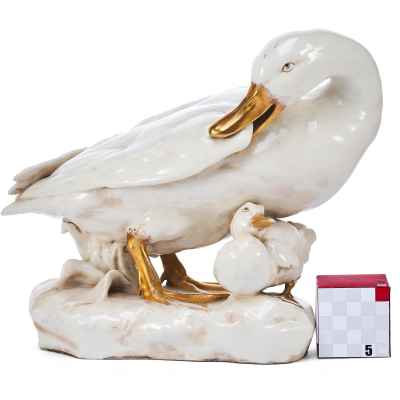 Скульптура Утка с утенком фарфор, Дрессель, Кистер и Ко. (Dressel, Kister & Cie) Германия 1905-22 гг. 23x30,5 см. Пассау, Германия 1905-1922 гг