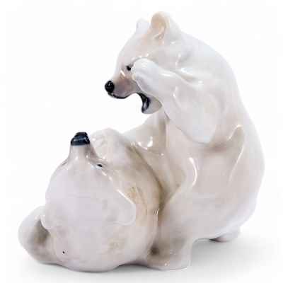 Скульптурная композиция Два медведя фарфор, Royal Copenhagen Factory Дания 1923-35 гг. Н-13,5 см. Royal Copenhagen Factory,  Копенгаген, Дания 1923-1935 гг