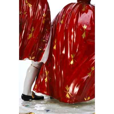 Скульптура Танец фарфор Аккерман и Фритц (Ackerman & Fritze) Германия 1908-38 гг. Н-29,5 см. Фолькштедт. Германия 1908-1938 гг