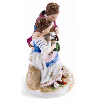 Статуэтка Пасторальная сценка фарфор, CDC Европа кон. ХХ в. 14,3x15,8 см. Европа Середина XX века